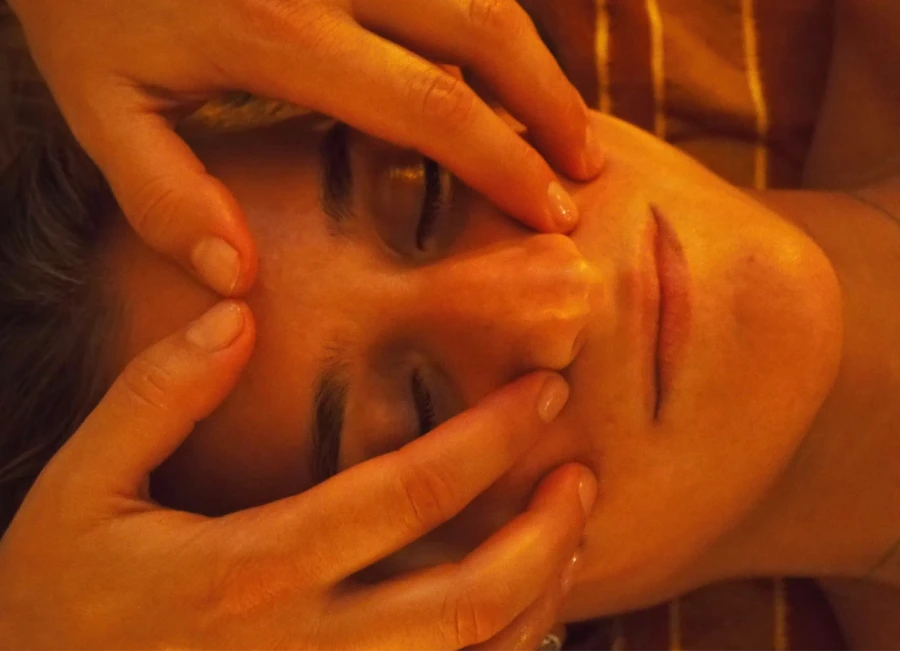 debora cardillo Massaggio riflesso del viso